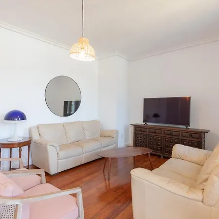 Eki Etxea En Al Lado De San Sebastian Parking