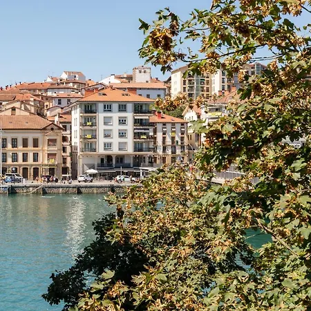 Eki Etxea En Al Lado De San Sebastian Parking