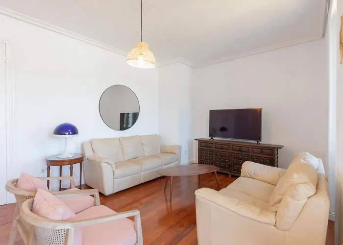 Eki Etxea En Al Lado De San Sebastián Parking