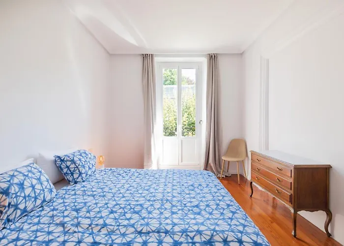 Eki Etxea En Al Lado De San Sebastian Parking