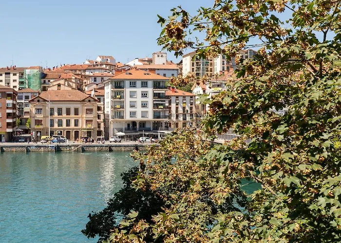 Eki Etxea En Al Lado De San Sebastian Parking