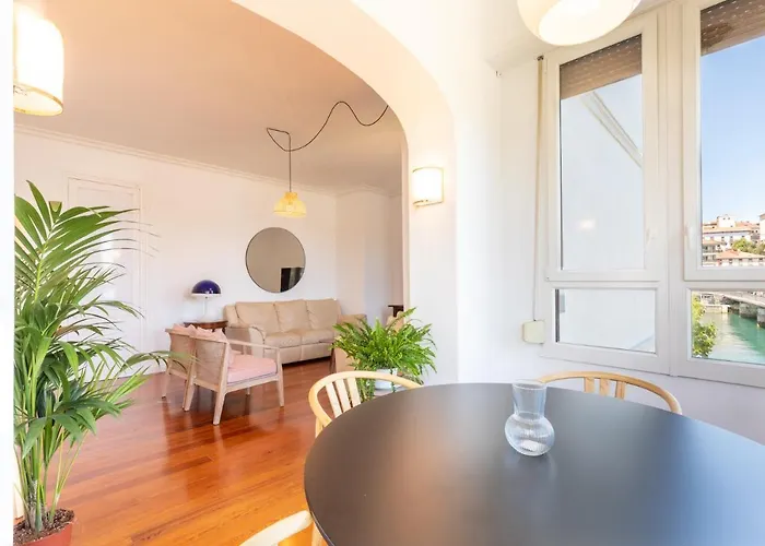 Eki Etxea En Al Lado De San Sebastián Parking